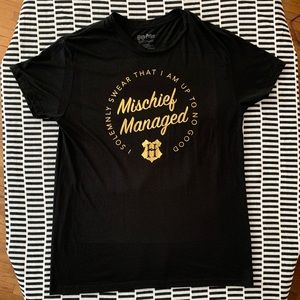 Harry Potter Gold Foiled Mischeif Managed Shirt - large